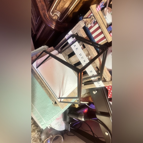 House shaped hanging display shelves - Picture 2 of 9